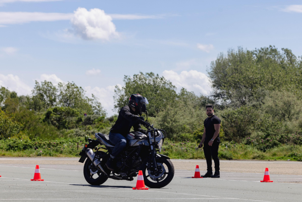 Hoe duur is het om je motorrijbewijs te halen?